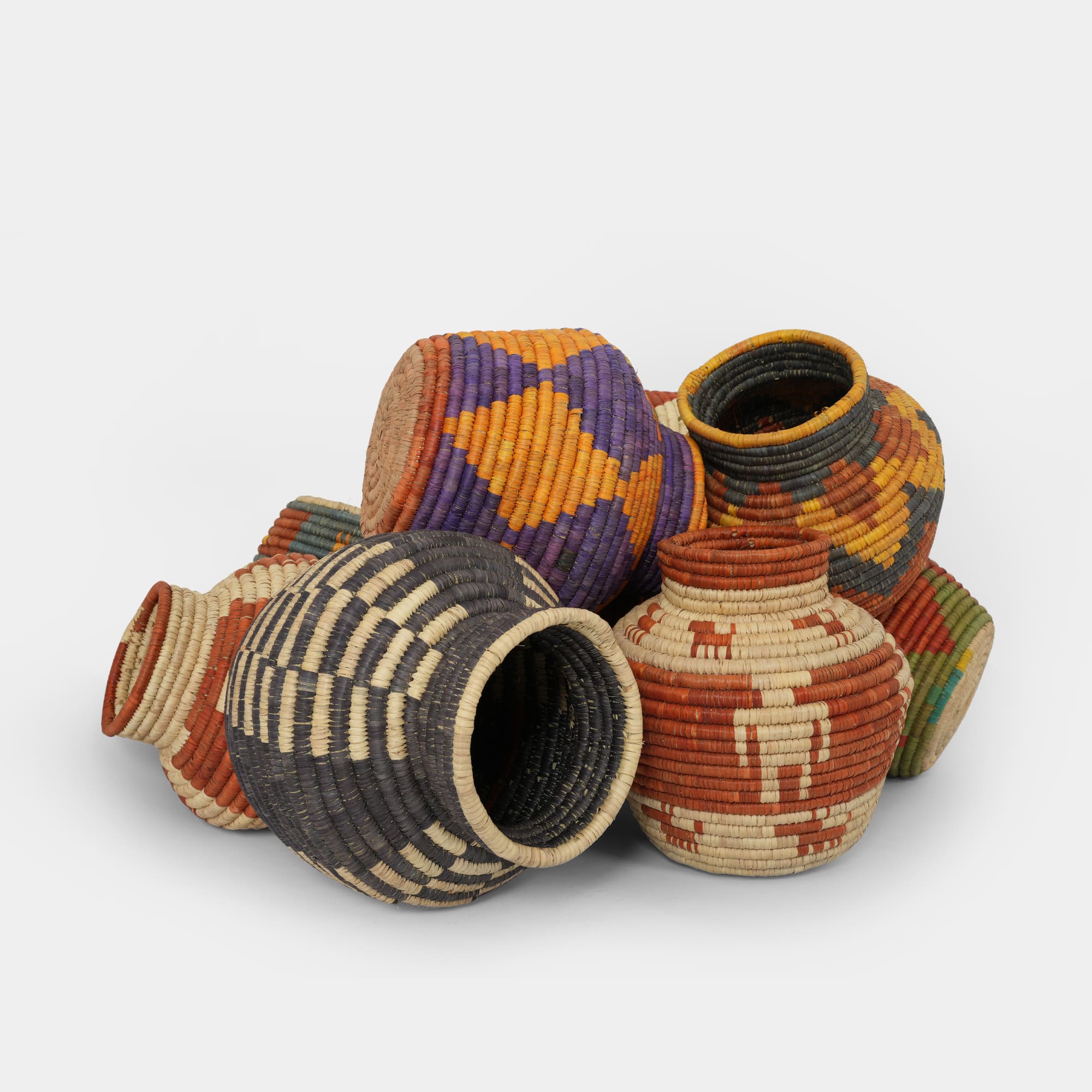 HAND WOVEN WASHOE POTTER BASKETS (NJCU)